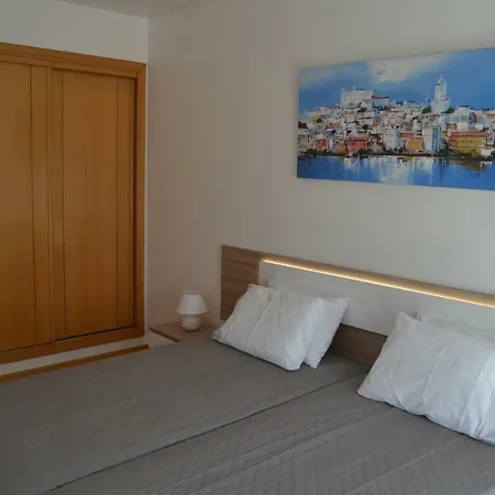 Reis Holidays Апартаменты *